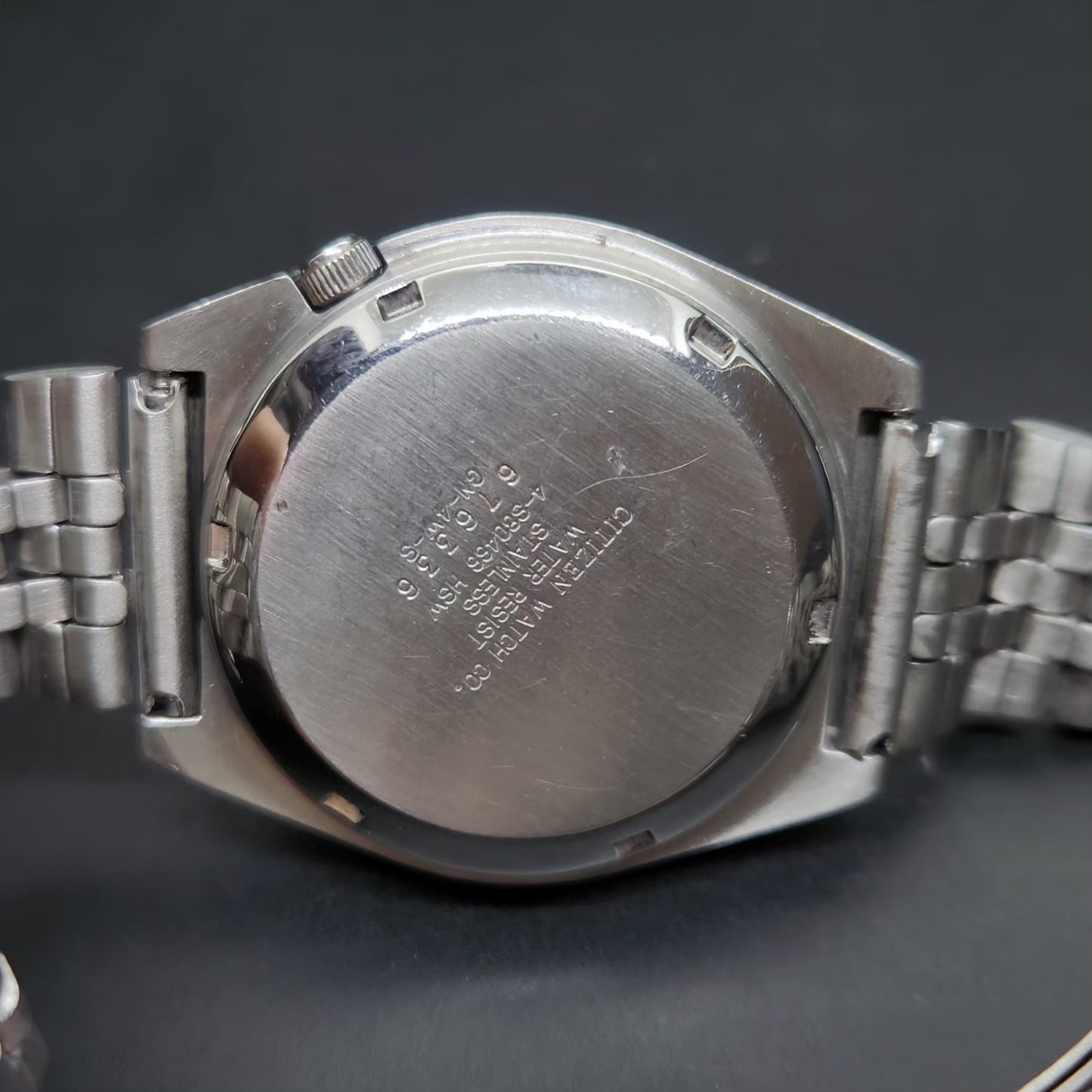 Vintage 1976 Original Citizen Automatic 8200 Black Face 35MM case Day-Date Japanese Men's Wrist Watch CT56