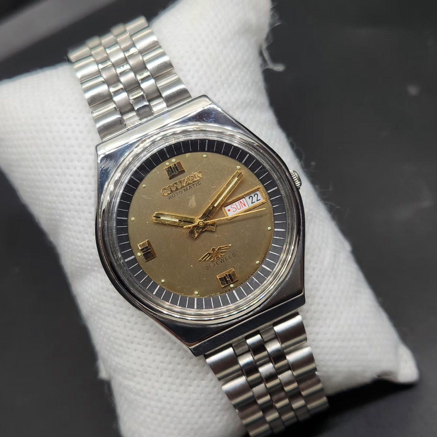 Vintage 1981 Original Citizen Automatic 8200 Gold Face 36MM case Day-Date Japanese Men's Wrist Watch CT57