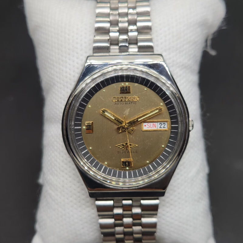 Vintage 1981 Original Citizen Automatic 8200 Gold Face 36MM case Day-Date Japanese Men's Wrist Watch CT57