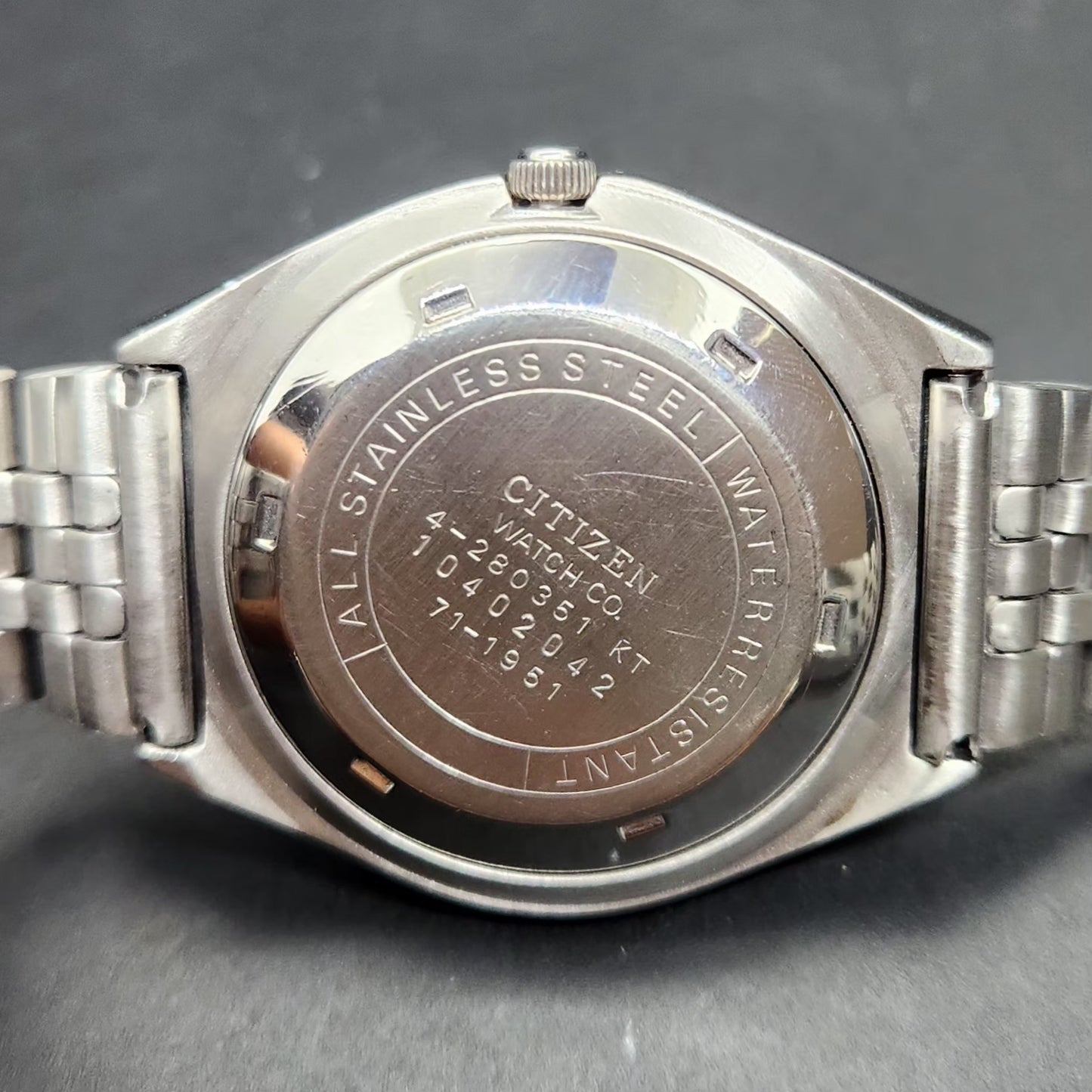 Vintage 1981 Original Citizen Automatic 8200 Gold Face 36MM case Day-Date Japanese Men's Wrist Watch CT57