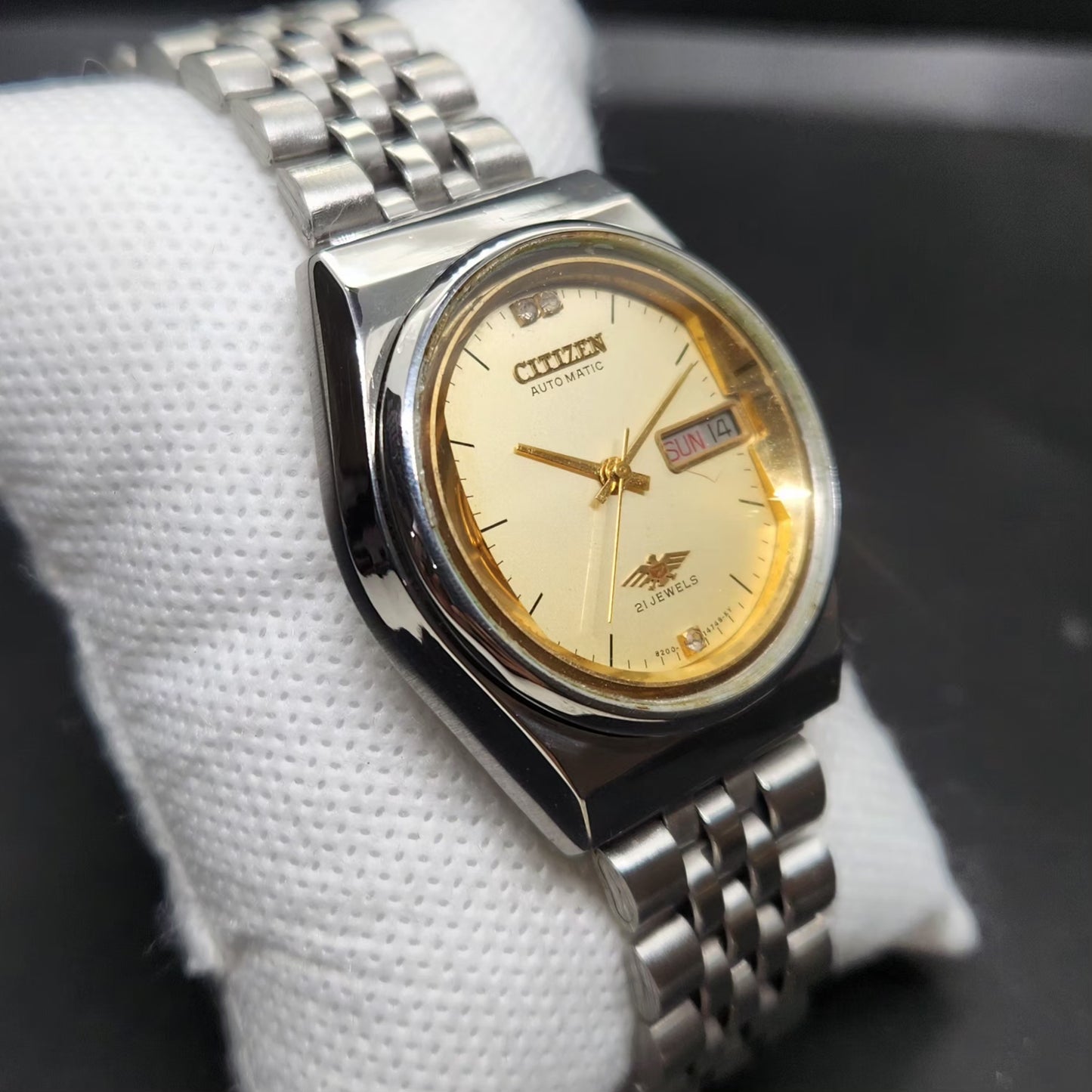 Vintage 1975 Original Citizen Automatic 8200 Gold Face 36MM case Day-Date Japanese Men's Wrist Watch CT58