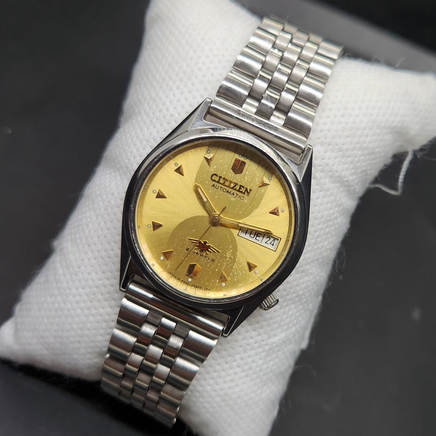 Vintage 1980 Original Citizen Automatic 8200 Gold Face 33MM case Day-Date Japanese Men's Wrist Watch CT59