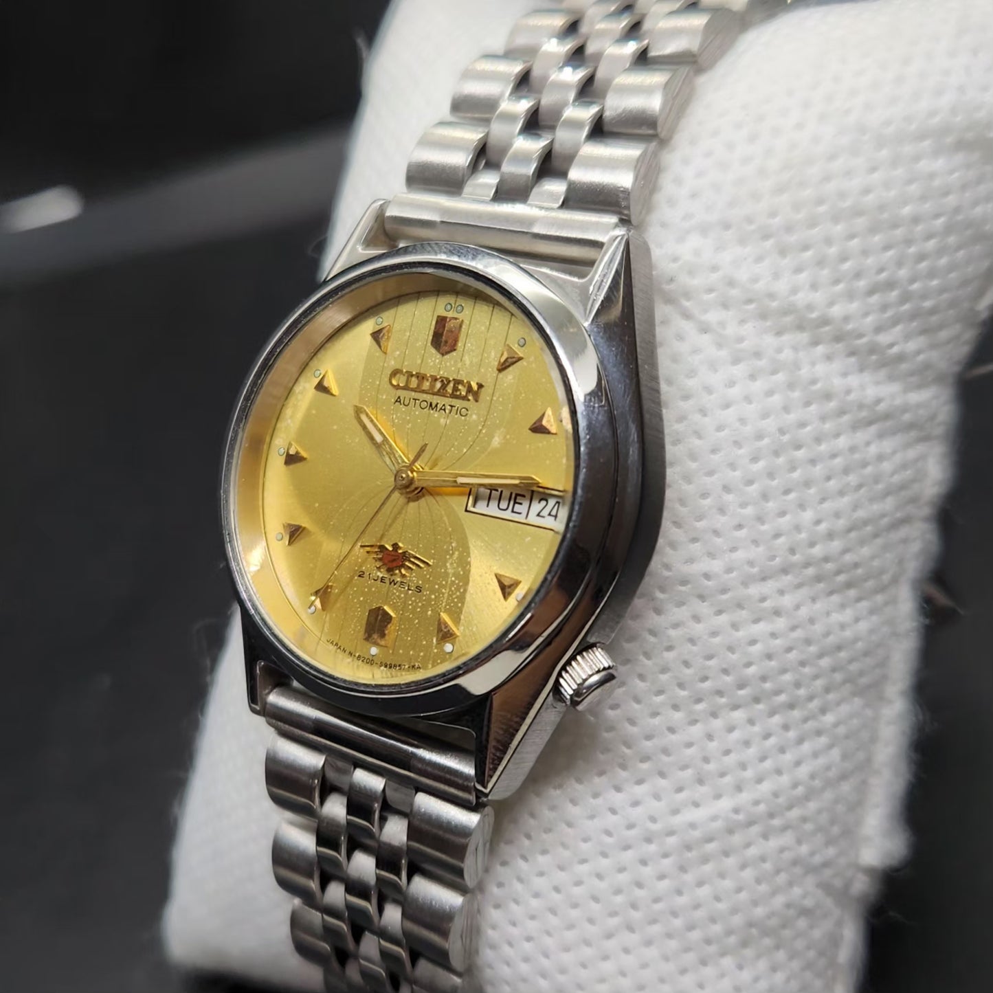 Vintage 1980 Original Citizen Automatic 8200 Gold Face 33MM case Day-Date Japanese Men's Wrist Watch CT59