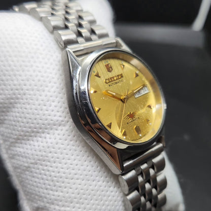 Vintage 1980 Original Citizen Automatic 8200 Gold Face 33MM case Day-Date Japanese Men's Wrist Watch CT59
