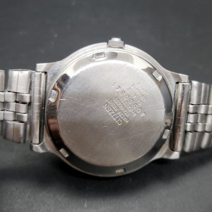 Vintage 1974 Original Citizen Automatic 8200 Silver Face 35MM case Day-Date Japanese Men's Wrist Watch CT64