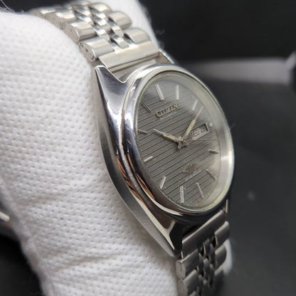 Vintage 1976 Original Citizen Automatic 8200 Grey Face 37MM case Day-Date Japanese Men's Wrist Watch CT65