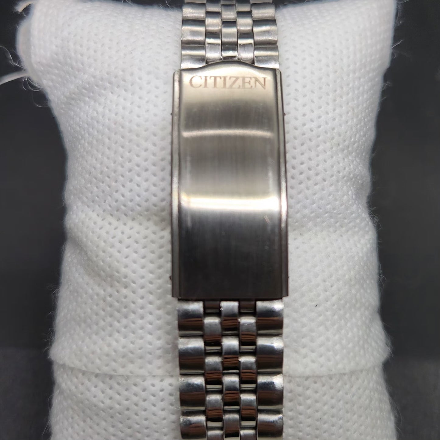 Vintage 1976 Original Citizen Automatic 8200 Grey Face 37MM case Day-Date Japanese Men's Wrist Watch CT65