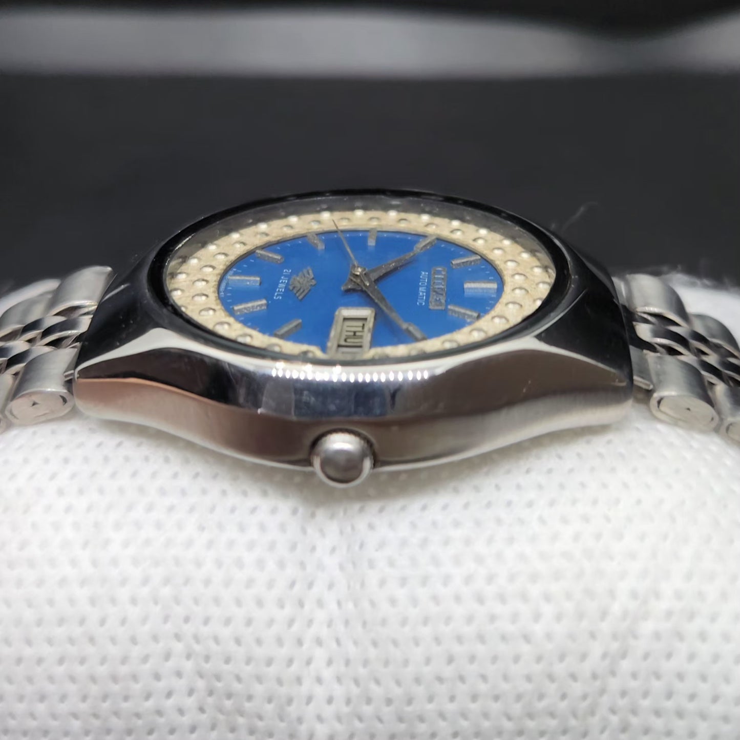 Vintage 1974 Original Citizen Automatic 8200 Blue Face 37MM case Day-Date Japanese Men's Wrist Watch CT68