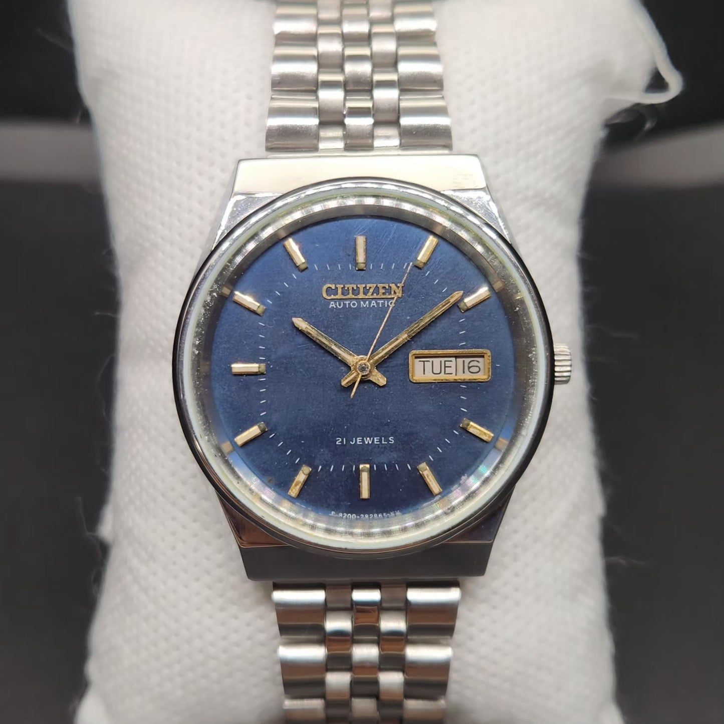 Vintage 1981 Original Citizen Automatic 8200 Blue Face 36MM case Day-Date Japanese Men's Wrist Watch CT70