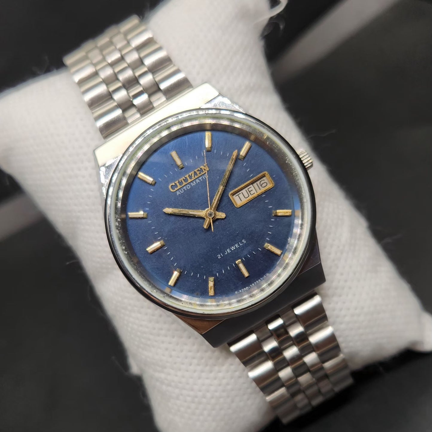 Vintage 1981 Original Citizen Automatic 8200 Blue Face 36MM case Day-Date Japanese Men's Wrist Watch CT70