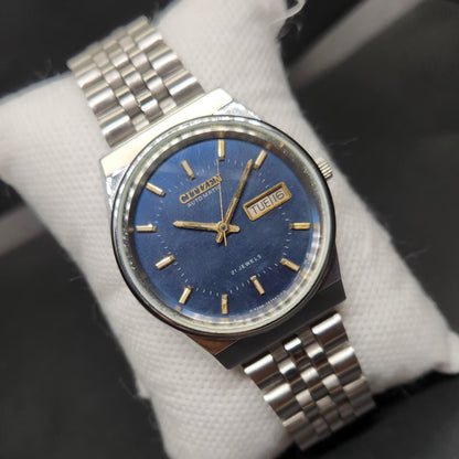 Vintage 1981 Original Citizen Automatic 8200 Blue Face 36MM case Day-Date Japanese Men's Wrist Watch CT70