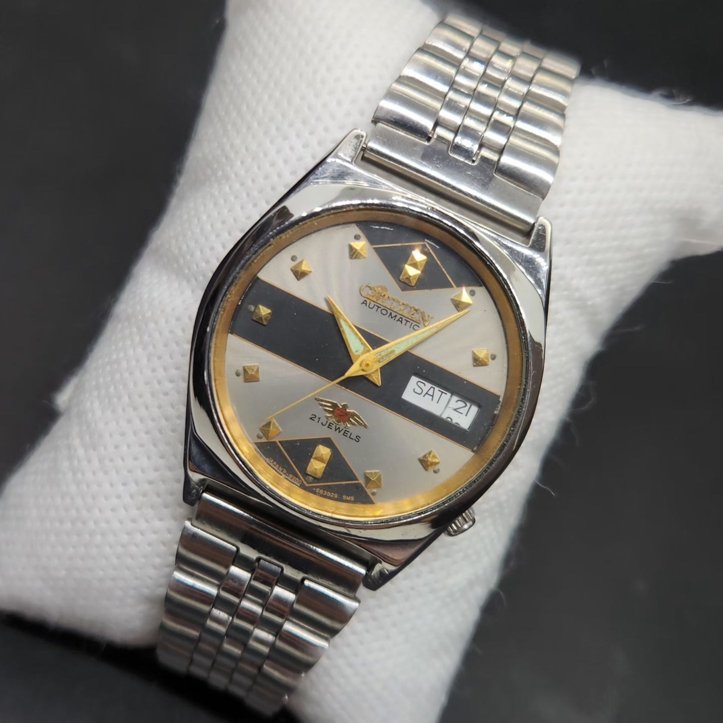 Vintage 1981 Original Citizen Automatic 8200 Gold Face 34MM case Day-Date Japanese Men's Wrist Watch CT71
