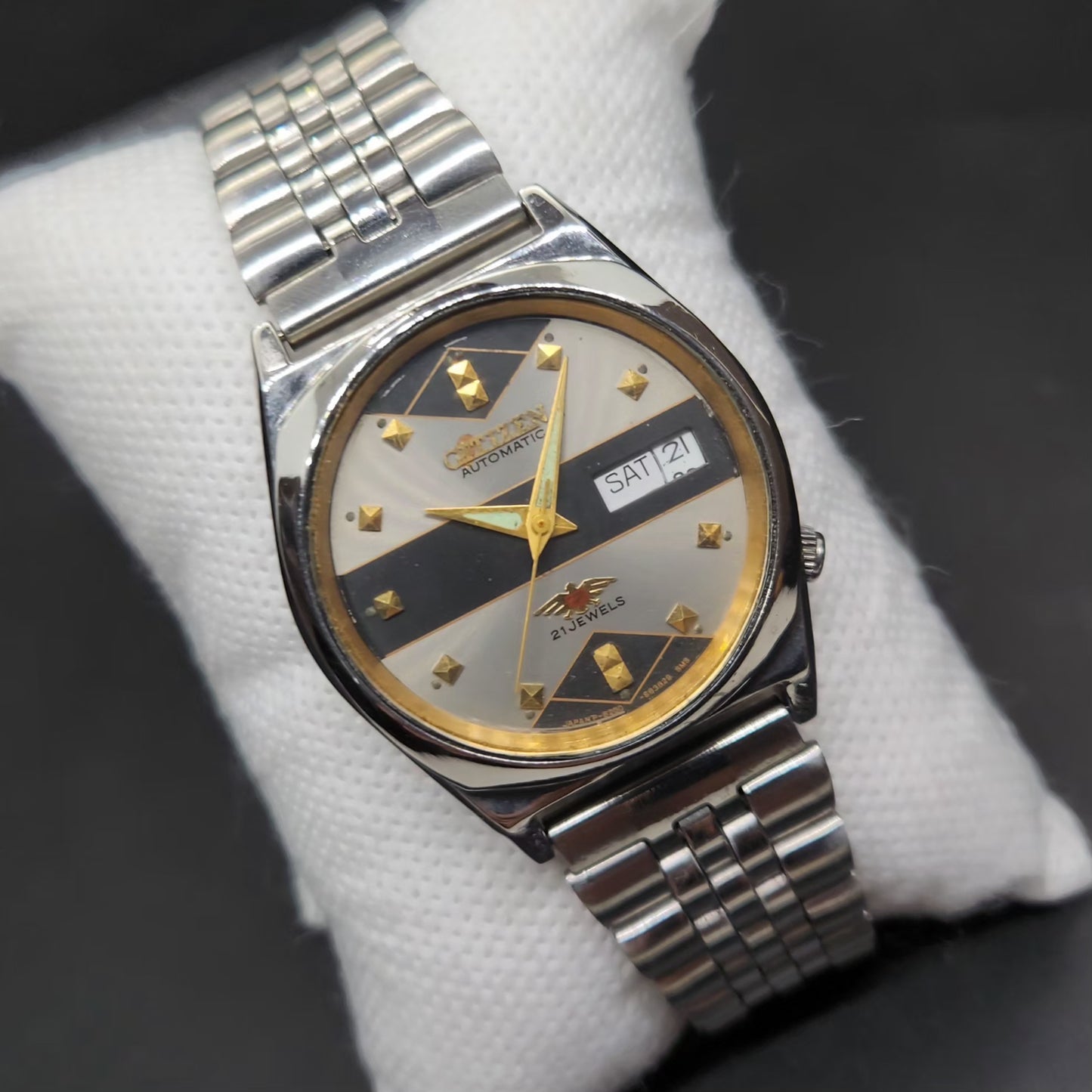 Vintage 1981 Original Citizen Automatic 8200 Gold Face 34MM case Day-Date Japanese Men's Wrist Watch CT71