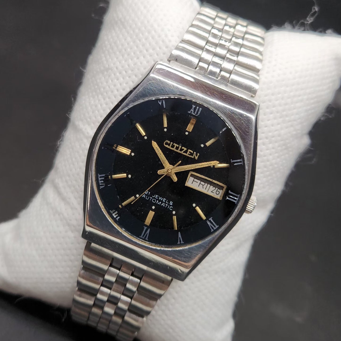 Vintage 1974 Original Citizen Automatic 8200 Grey Face 34MM case Day-Date Japanese Men's Wrist Watch CT72