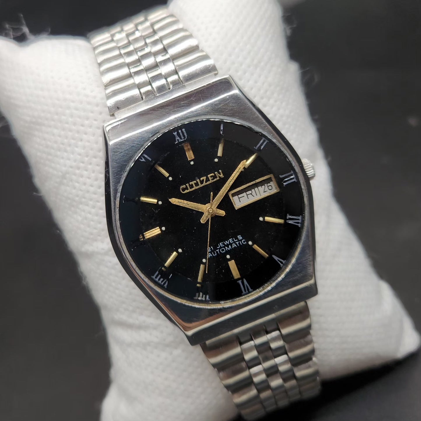 Vintage 1974 Original Citizen Automatic 8200 Grey Face 34MM case Day-Date Japanese Men's Wrist Watch CT72