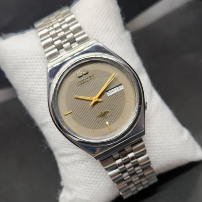Vintage 1978 Original Citizen Automatic 8200 Grey Face 36MM case Day-Date Japanese Men's Wrist Watch CT73