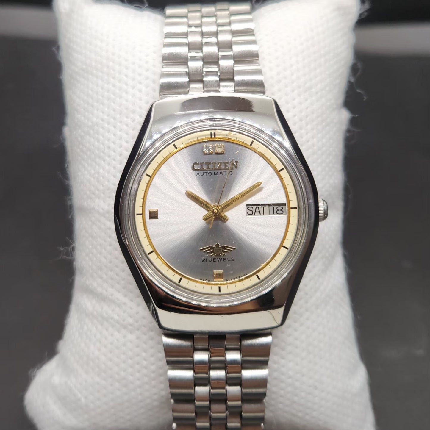 Vintage 1977 Original Citizen Automatic 8200 Silver Face 34MM case Day-Date Japanese Men's Wrist Watch CT74