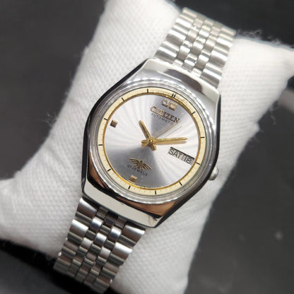 Vintage 1977 Original Citizen Automatic 8200 Silver Face 34MM case Day-Date Japanese Men's Wrist Watch CT74