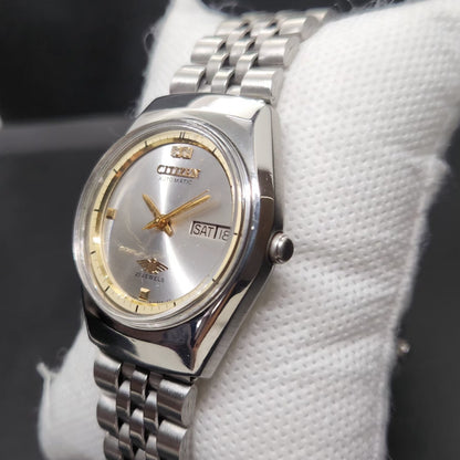 Vintage 1977 Original Citizen Automatic 8200 Silver Face 34MM case Day-Date Japanese Men's Wrist Watch CT74