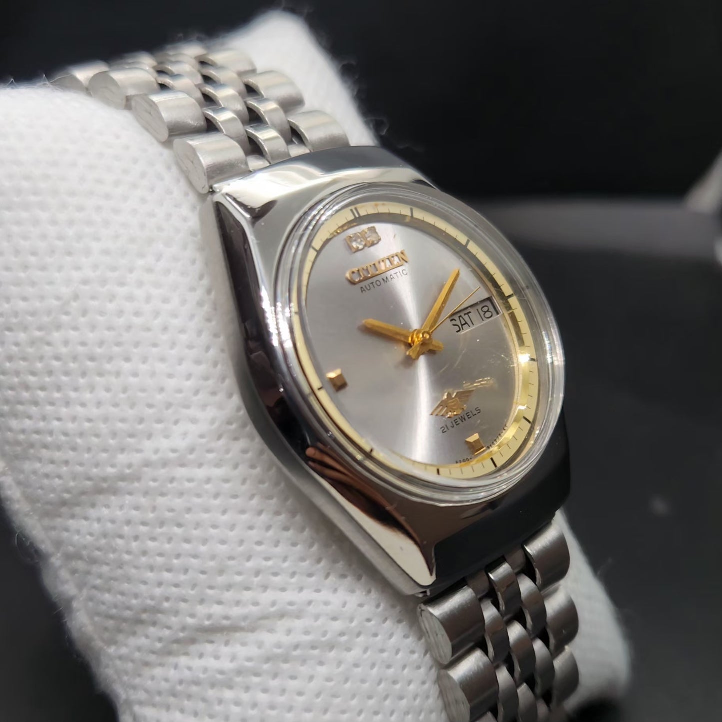 Vintage 1977 Original Citizen Automatic 8200 Silver Face 34MM case Day-Date Japanese Men's Wrist Watch CT74
