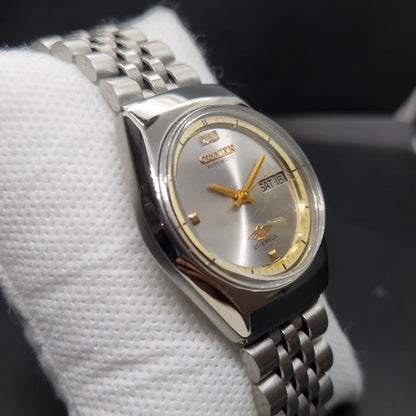 Vintage 1977 Original Citizen Automatic 8200 Silver Face 34MM case Day-Date Japanese Men's Wrist Watch CT74