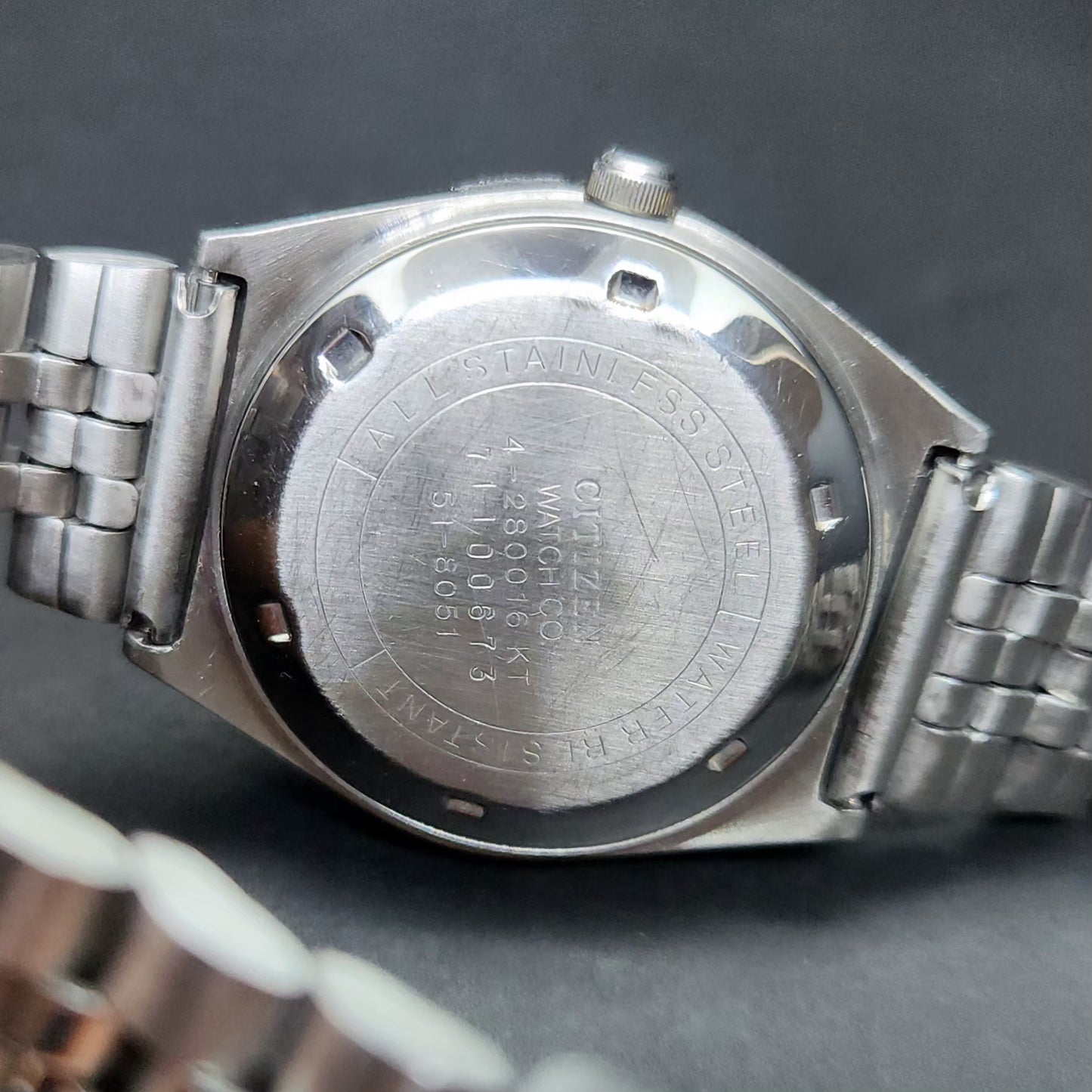 Vintage 1977 Original Citizen Automatic 8200 Silver Face 34MM case Day-Date Japanese Men's Wrist Watch CT74