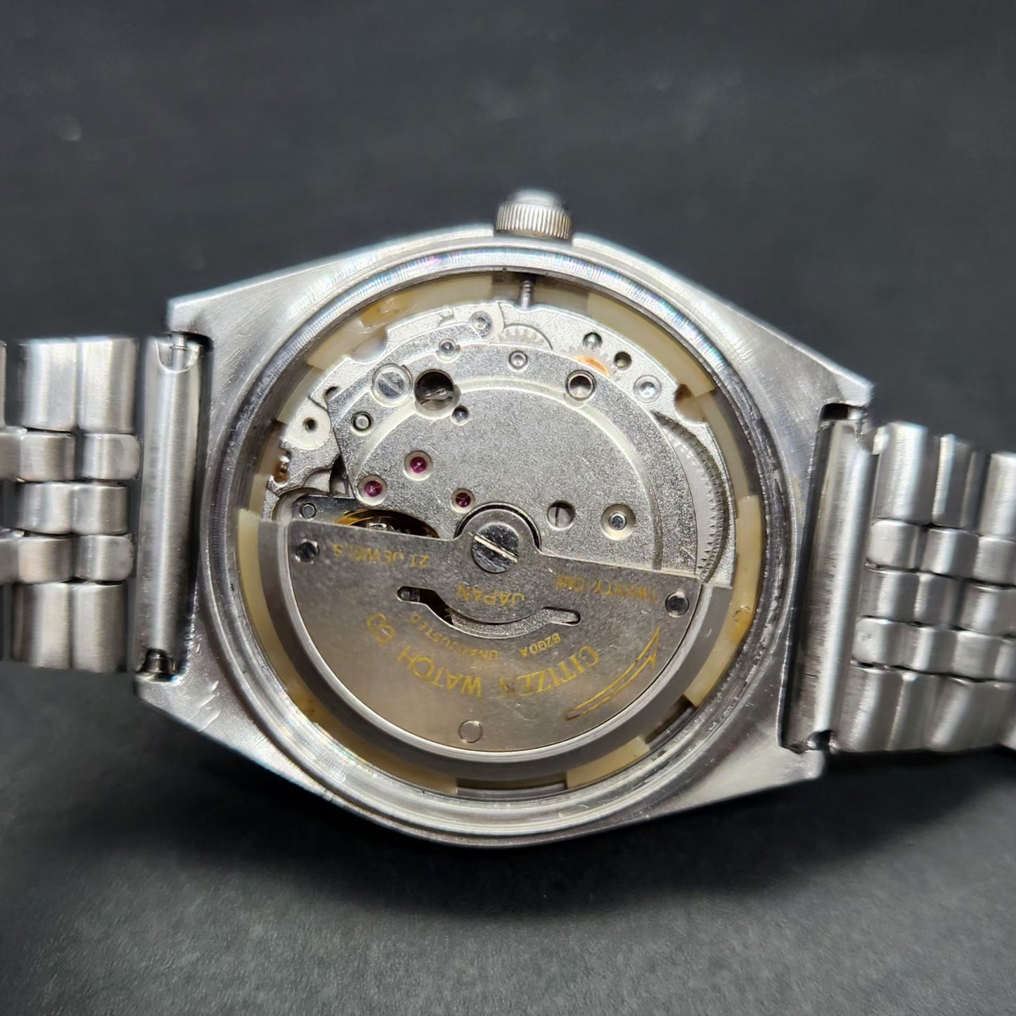 Vintage 1977 Original Citizen Automatic 8200 Silver Face 34MM case Day-Date Japanese Men's Wrist Watch CT74