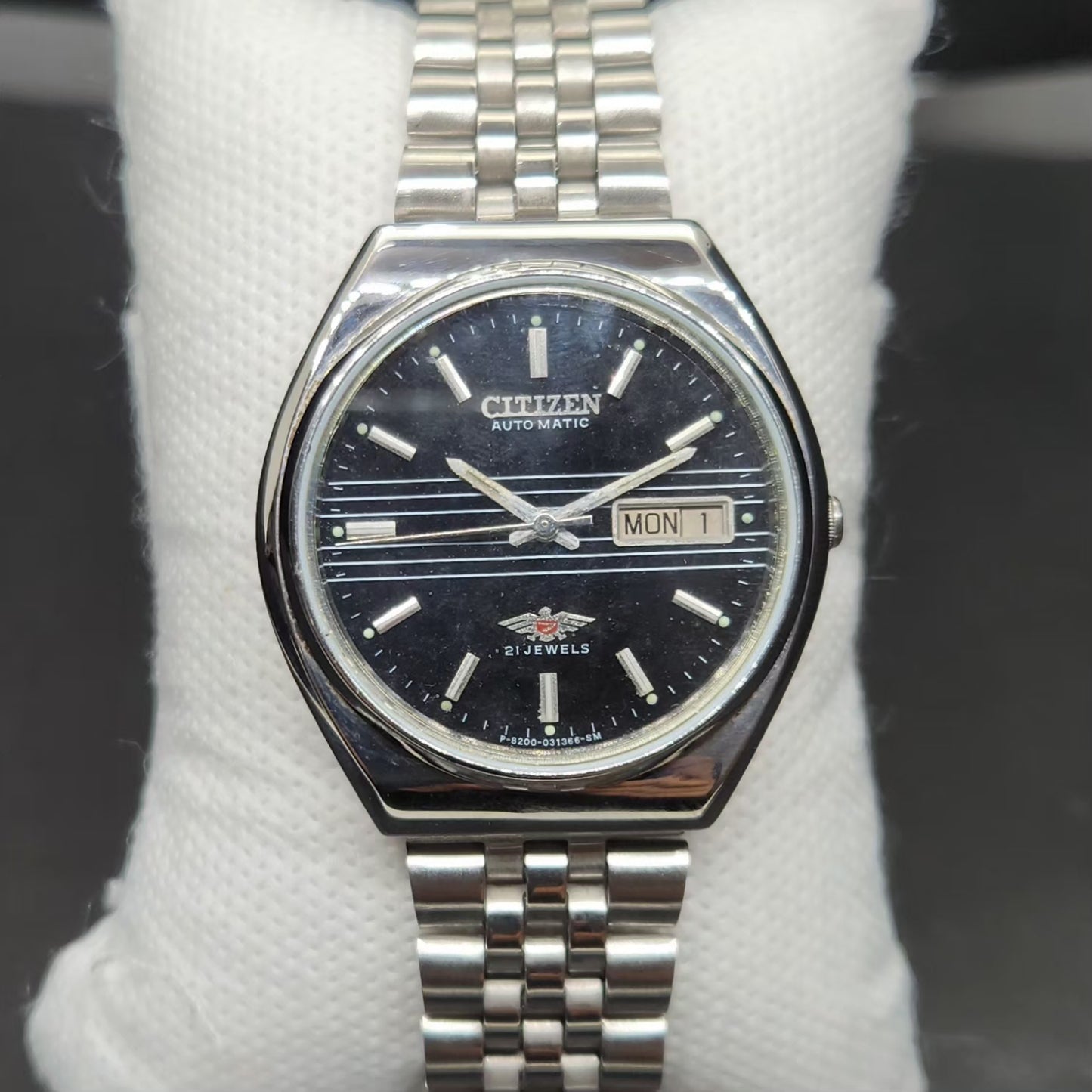 Vintage 1982 Original Citizen Automatic 8200 Black Face 36MM case Day-Date Japanese Men's Wrist Watch CT75