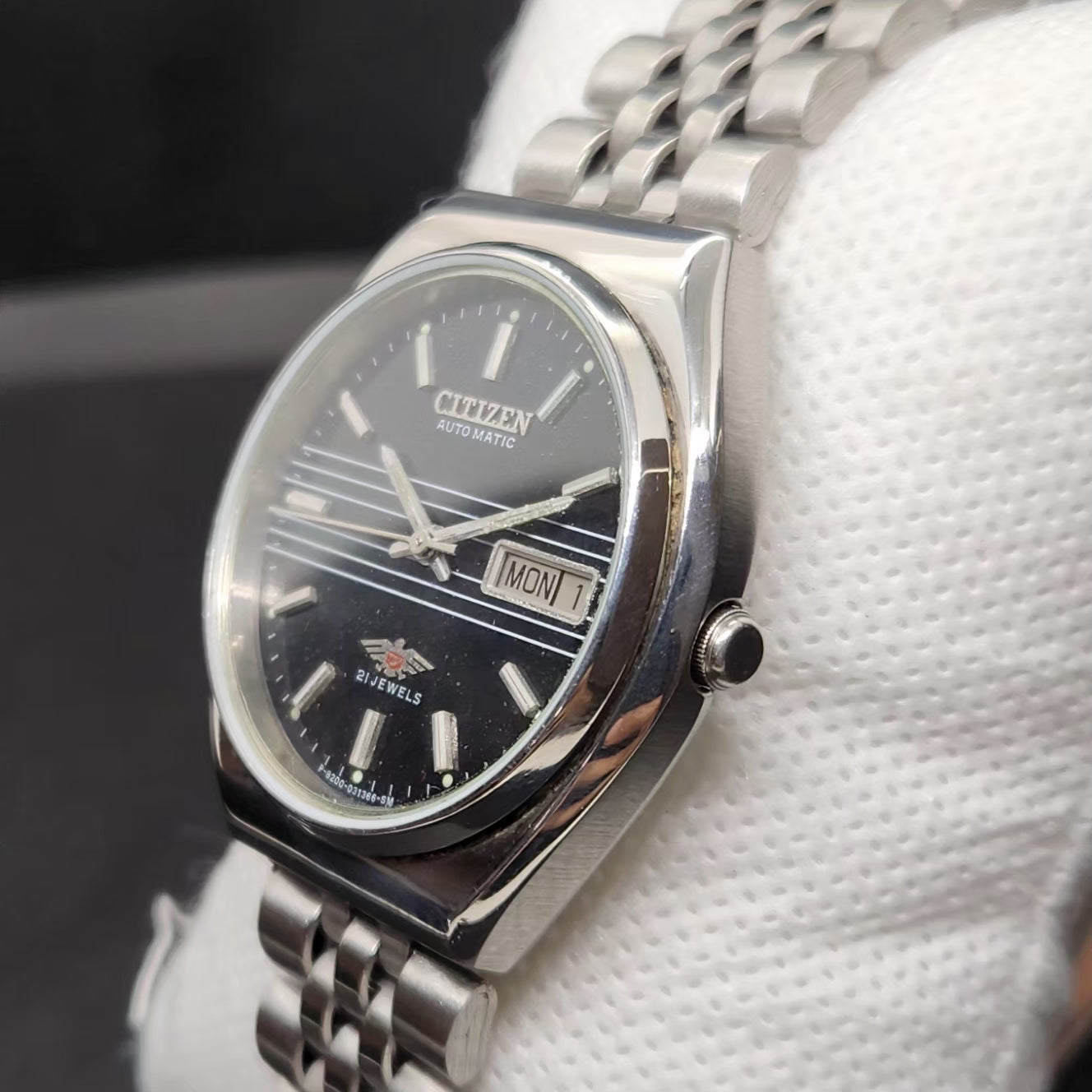 Vintage 1982 Original Citizen Automatic 8200 Black Face 36MM case Day-Date Japanese Men's Wrist Watch CT75