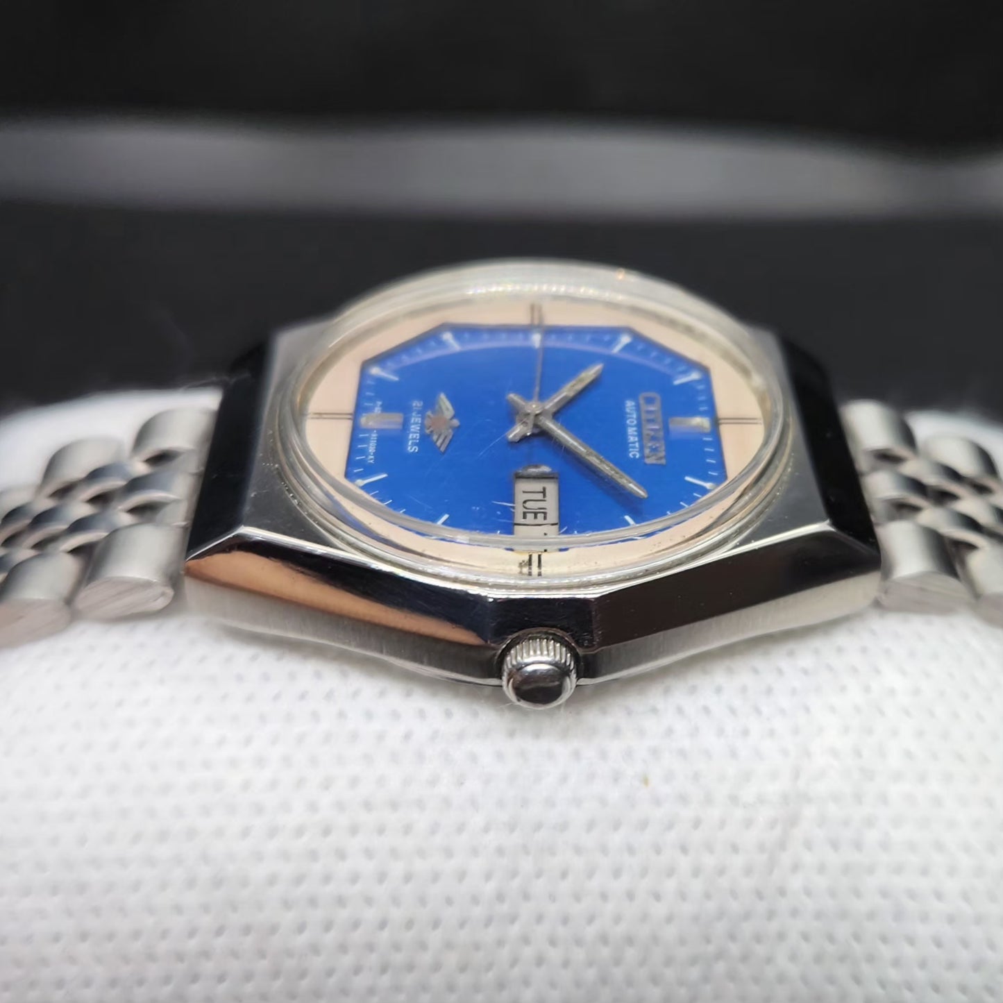 Vintage 1979 Original Citizen Automatic 8200 Blue Face 35MM case Day-Date Japanese Men's Wrist Watch CT76