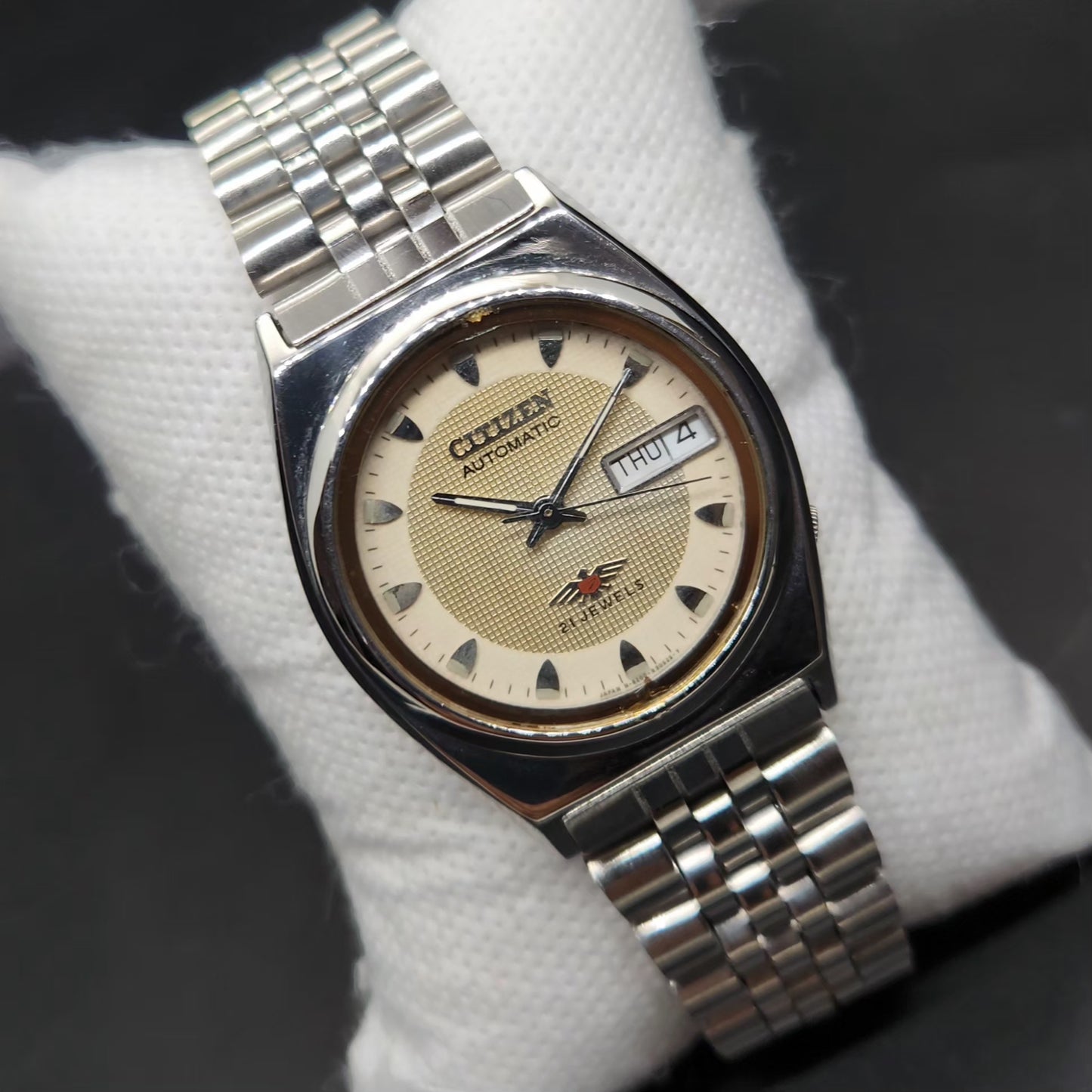 Vintage 1978 Original Citizen Automatic 8200 Cream Face 33MM case Day-Date Japanese Men's Wrist Watch CT77