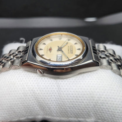Vintage 1978 Original Citizen Automatic 8200 Cream Face 33MM case Day-Date Japanese Men's Wrist Watch CT77