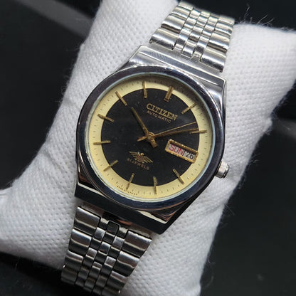 Vintage 1983 Original Citizen Automatic 8200 Grey Face 34MM case Day-Date Japanese Men's Wrist Watch CT78
