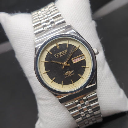 Vintage 1983 Original Citizen Automatic 8200 Grey Face 34MM case Day-Date Japanese Men's Wrist Watch CT78