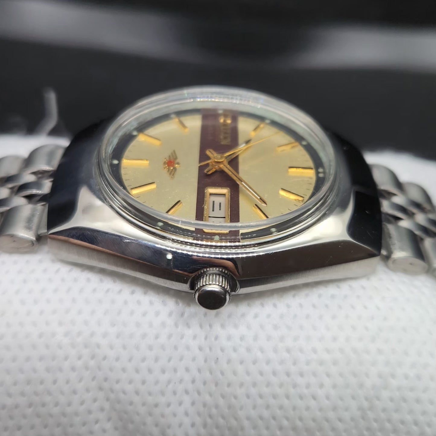 Vintage 1981 Original Citizen Automatic 8200 Gold Face 34MM case Day-Date Japanese Men's Wrist Watch CT80