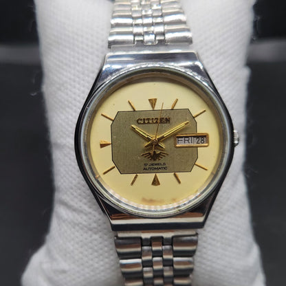Vintage 1982 Original Citizen Automatic 8200 Gold Face 36MM case Day-Date Japanese Men's Wrist Watch CT81