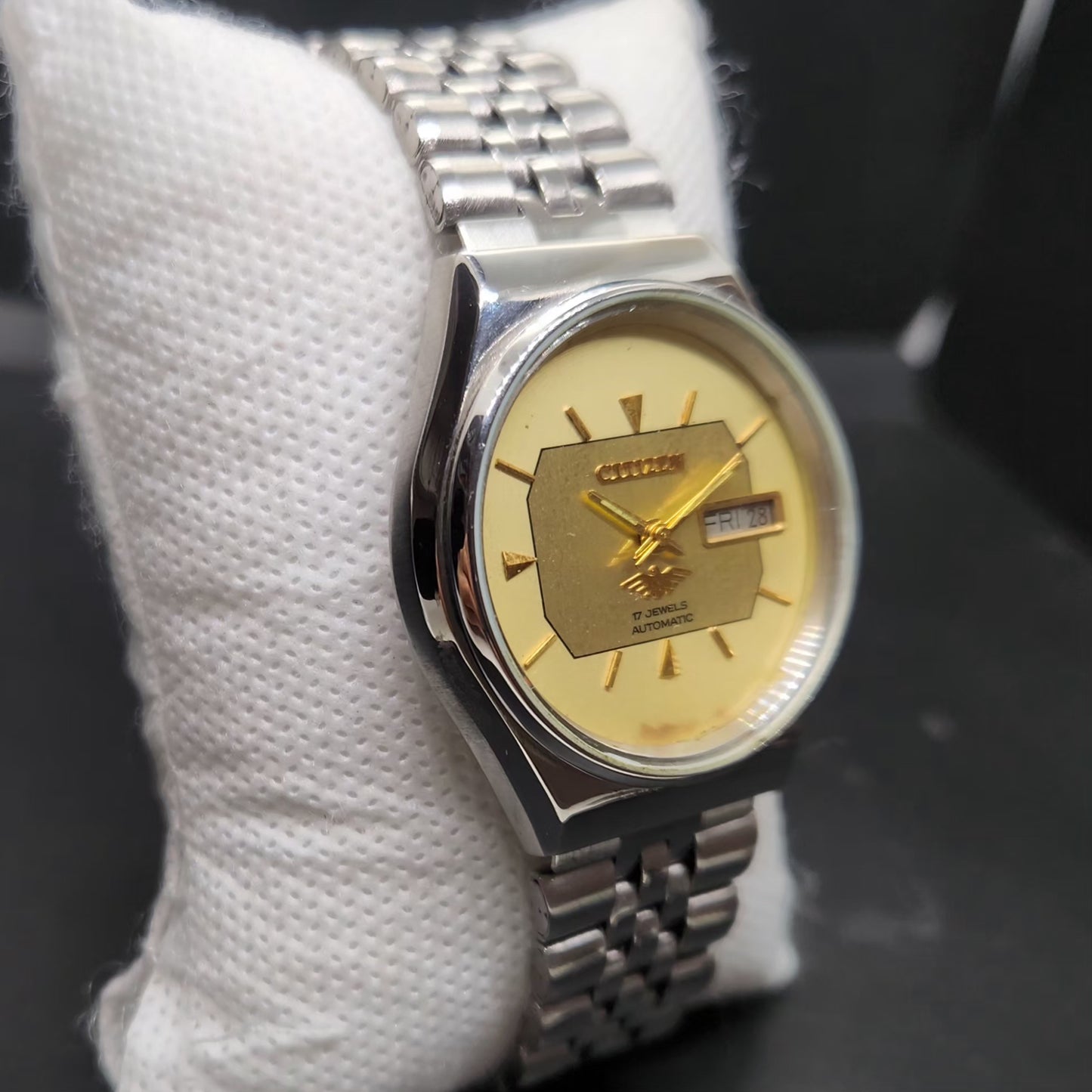 Vintage 1982 Original Citizen Automatic 8200 Gold Face 36MM case Day-Date Japanese Men's Wrist Watch CT81