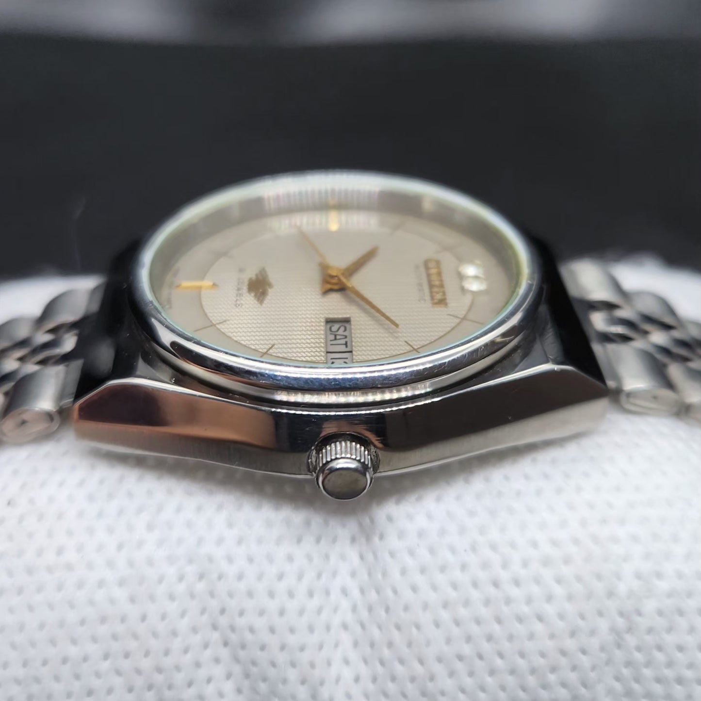 Vintage 1981 Original Citizen Automatic 8200 Grey Face 36MM case Day-Date Japanese Men's Wrist Watch CT82