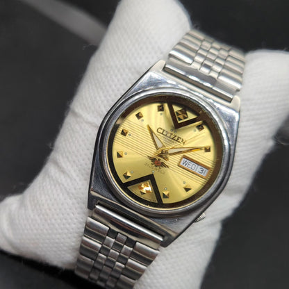 Vintage 1980 Original Citizen Automatic 8200 Gold Face 33MM case Day-Date Japanese Men's Wrist Watch CT83