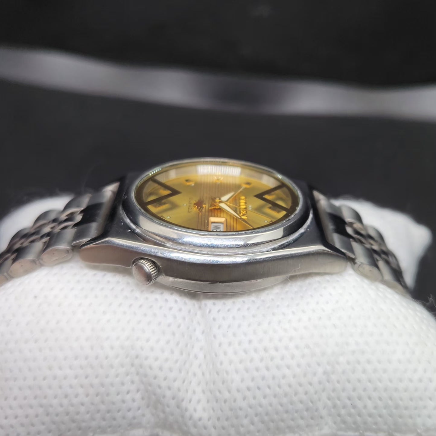 Vintage 1980 Original Citizen Automatic 8200 Gold Face 33MM case Day-Date Japanese Men's Wrist Watch CT83