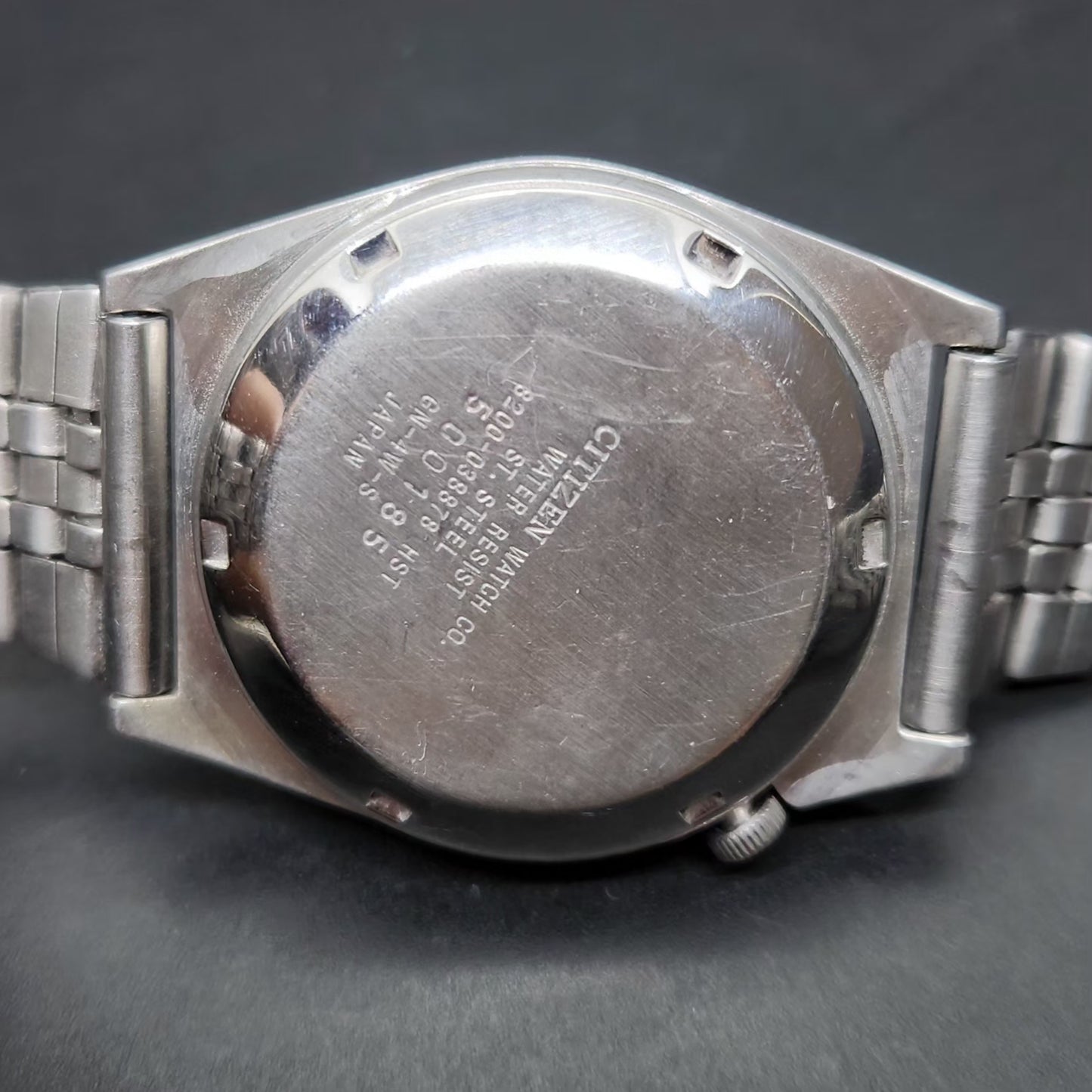 Vintage 1980 Original Citizen Automatic 8200 Gold Face 33MM case Day-Date Japanese Men's Wrist Watch CT83
