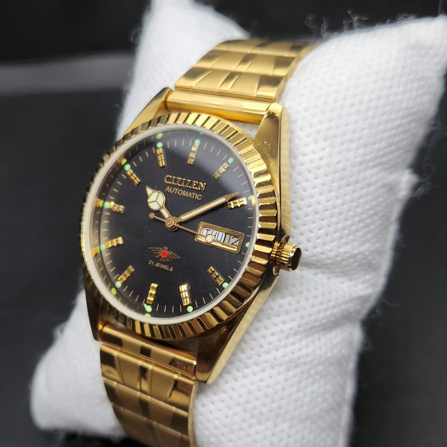 Vintage Mod Citizen 8200 Automatic Fluted Bazel Black Face 35MM Case Day-Date Men's Wrist Watch CT91