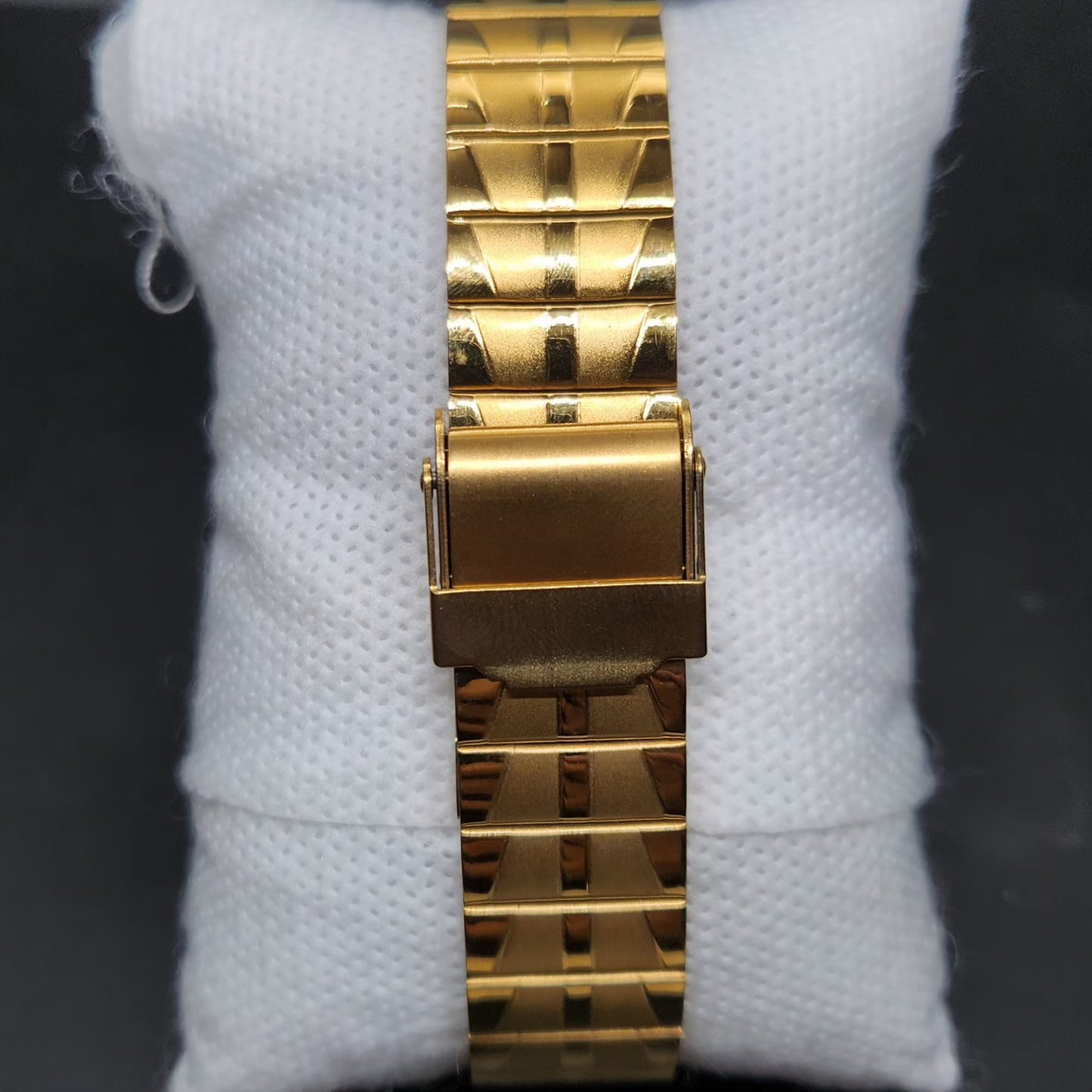 Vintage Mod Citizen 8200 Automatic Fluted Bazel White Face 35MM Case Day-Date Men's Wrist Watch CT92