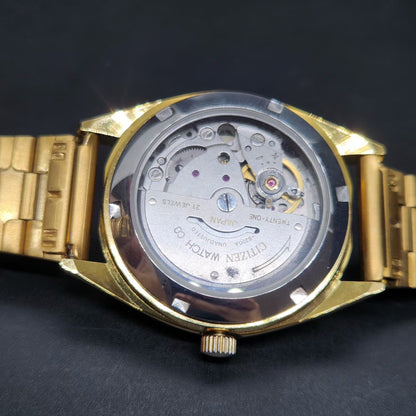 Vintage Mod Citizen 8200 Automatic Fluted Bazel White Face 35MM Case Day-Date Men's Wrist Watch CT92