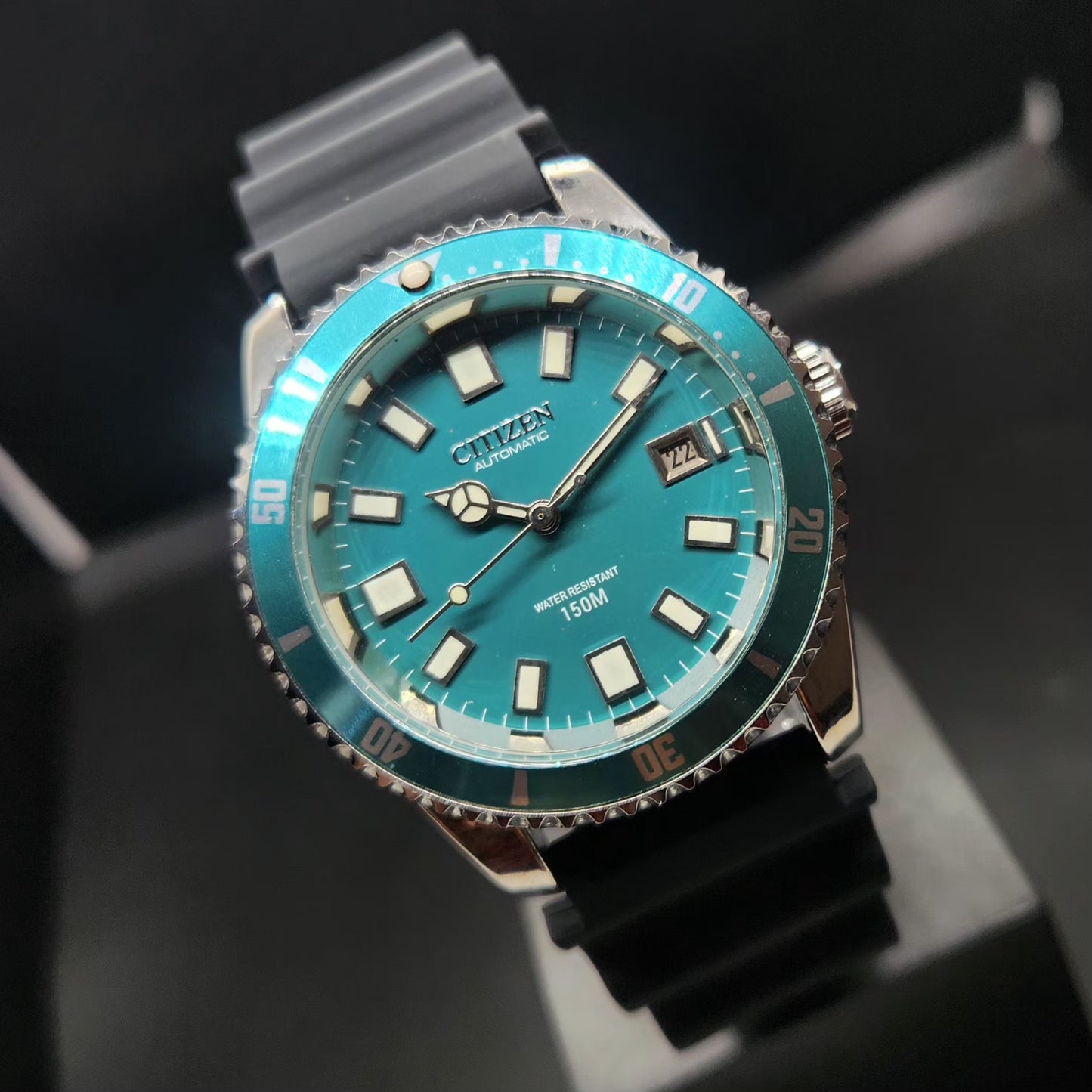 Vintage Mod Citizen 8200 Automatic Rotating Bazel Sea Green Face 40MM Case Date Men's Wrist Watch CT95