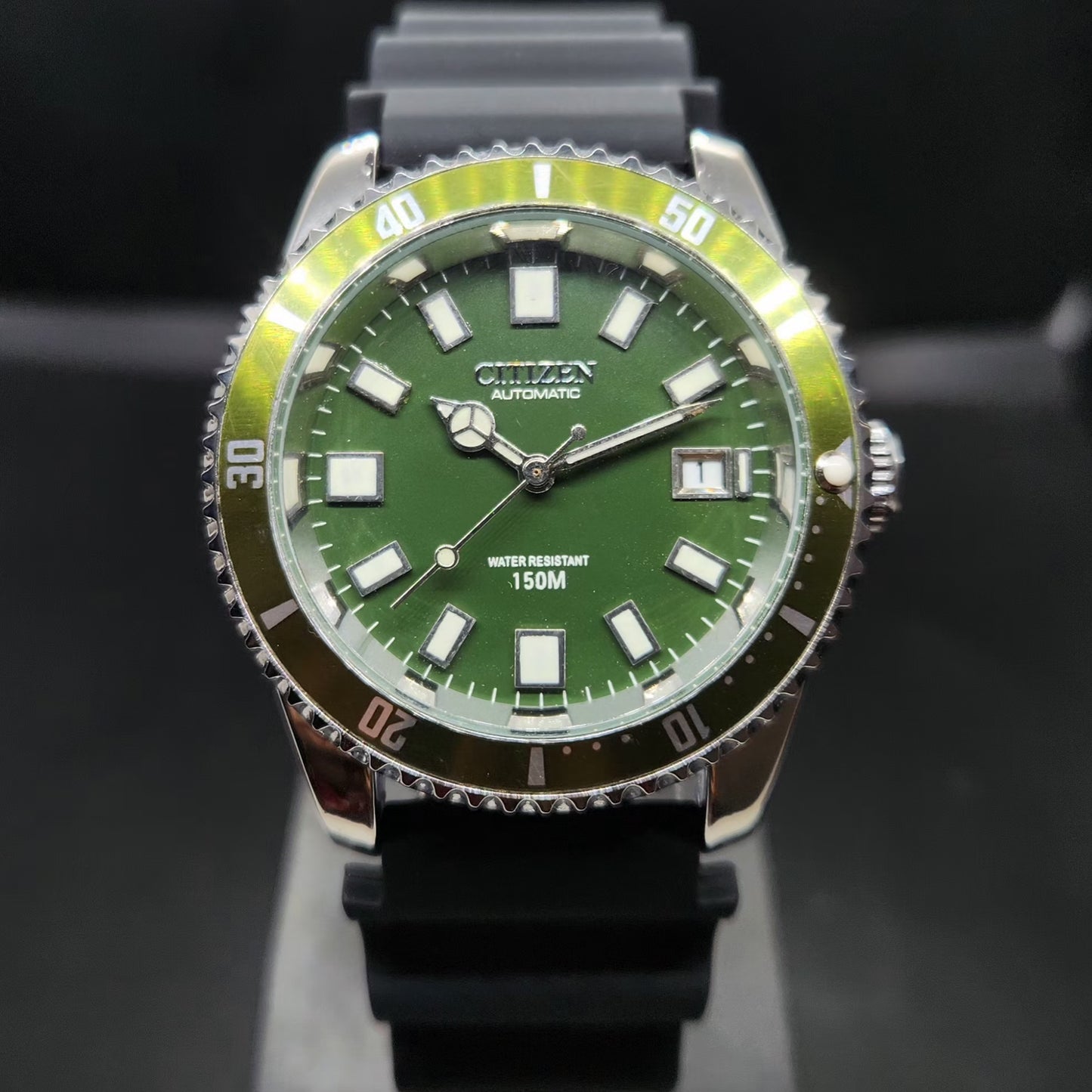 Vintage Mod Citizen 8200 Automatic Rotating Bazel Green Face 40MM Case Date Men's Wrist Watch CT96