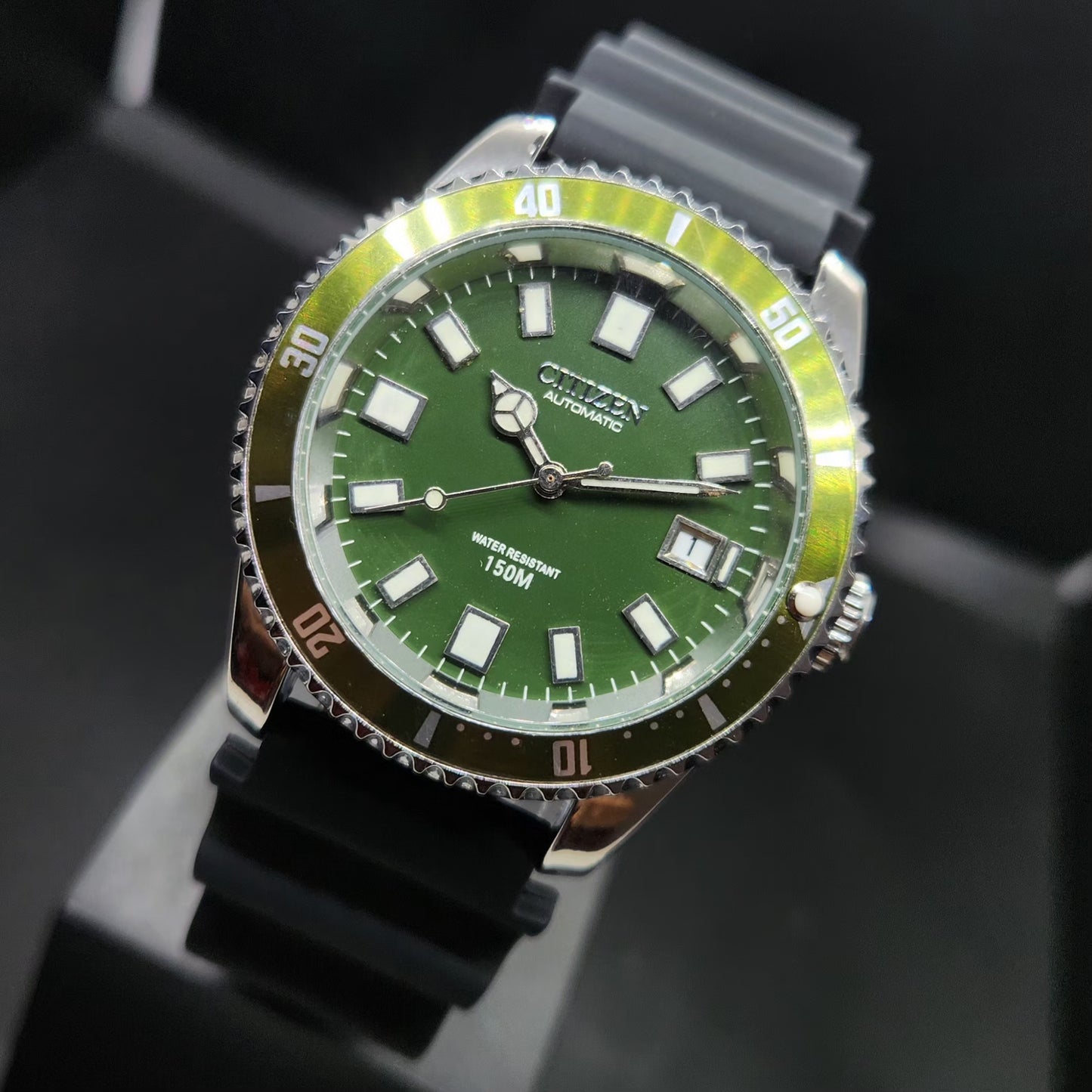 Vintage Mod Citizen 8200 Automatic Rotating Bazel Green Face 40MM Case Date Men's Wrist Watch CT96
