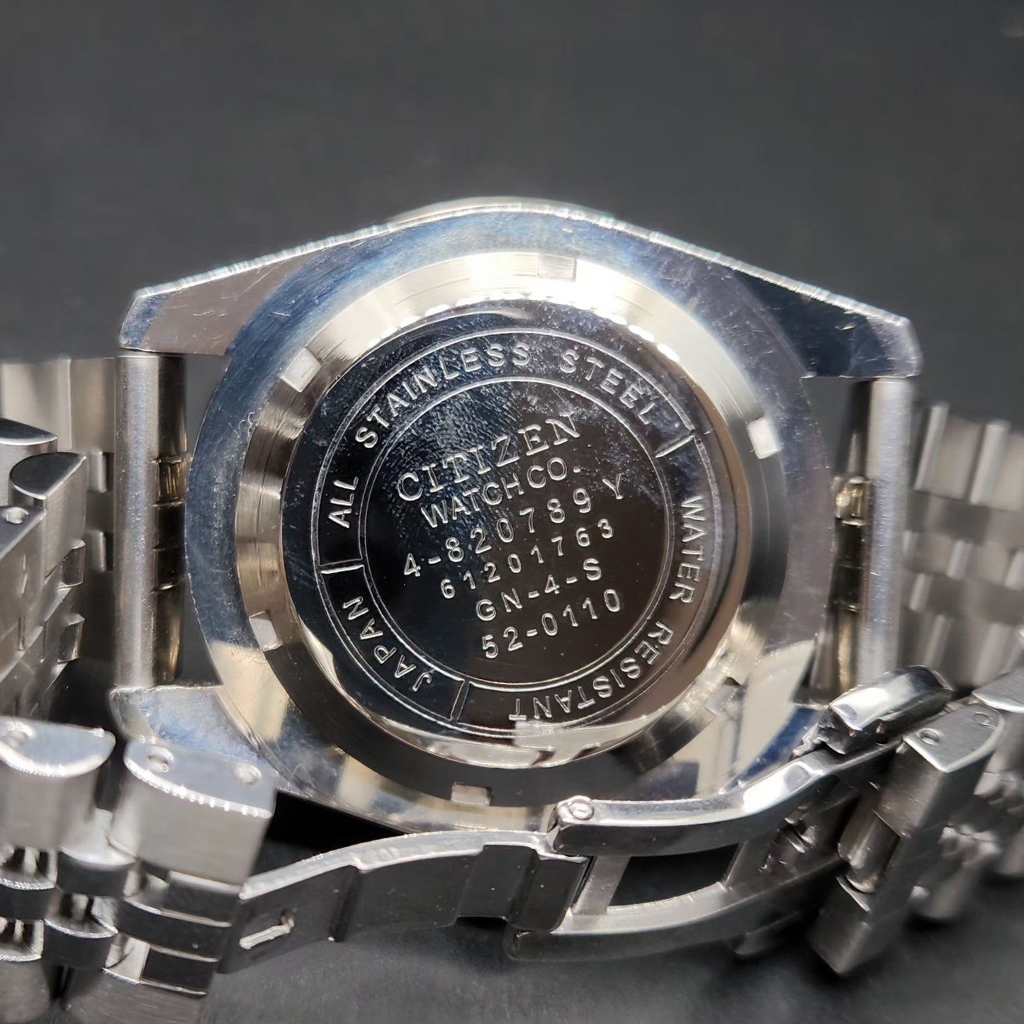 Vintage Mod Citizen 8200 Automatic Rotating Bazel Red Face 40MM Case Date Men's Wrist Watch CT97