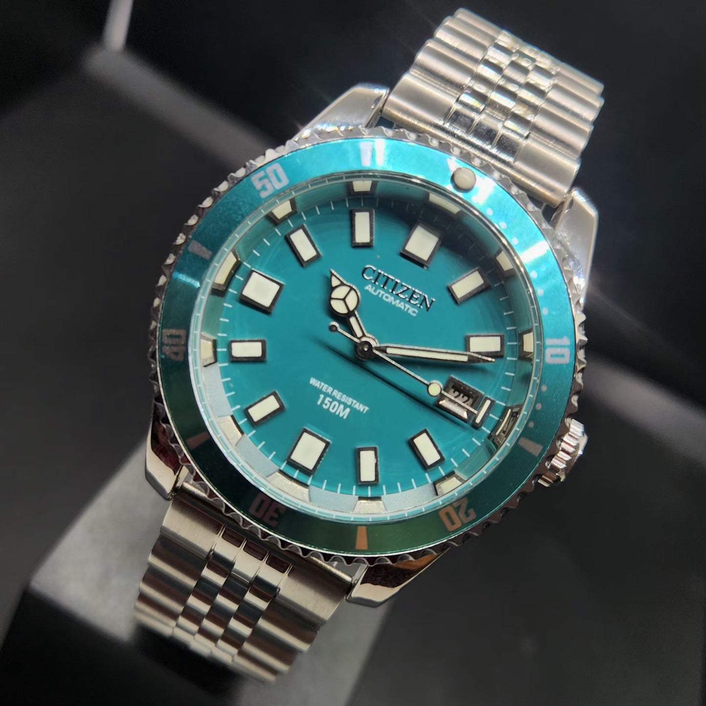 Vintage Mod Citizen 8200 Automatic Rotating Bazel Sea Green Face 40MM Case Date Men's Wrist Watch CT98