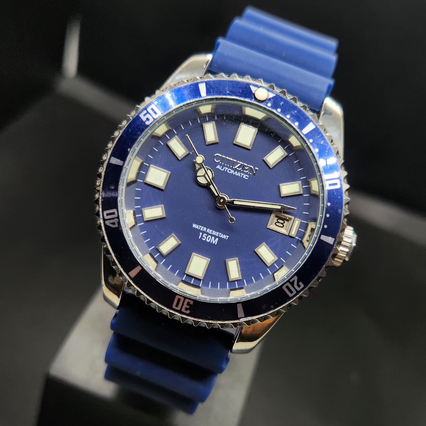 Vintage Mod Citizen 8200 Automatic Rotating Bazel Blue Face 40MM Case Date Men's Wrist Watch CT103